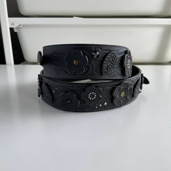 Coach Handbags - Coach Novelty Tea Rose Strap